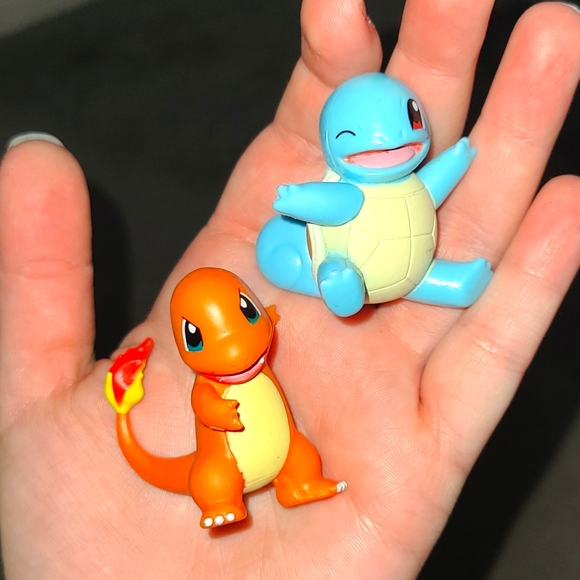 Pokemon Figures "Charizard" & "Squirtle"